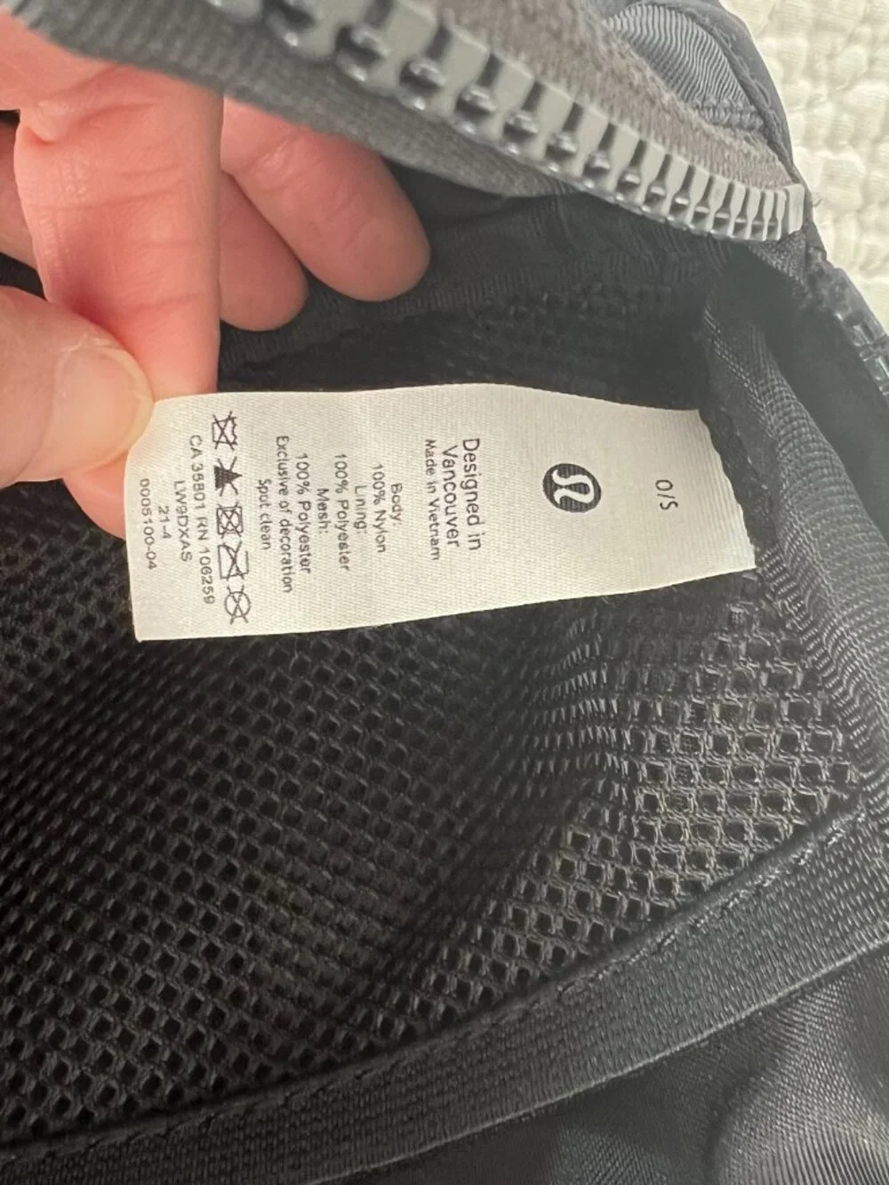 Lululemon Everywhere Belt Bag 1L - Picture 7 of 7